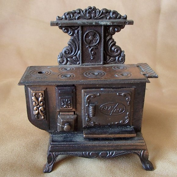 A Birds Eye View Of My Closet 🕊️ - Picture 10 of 14